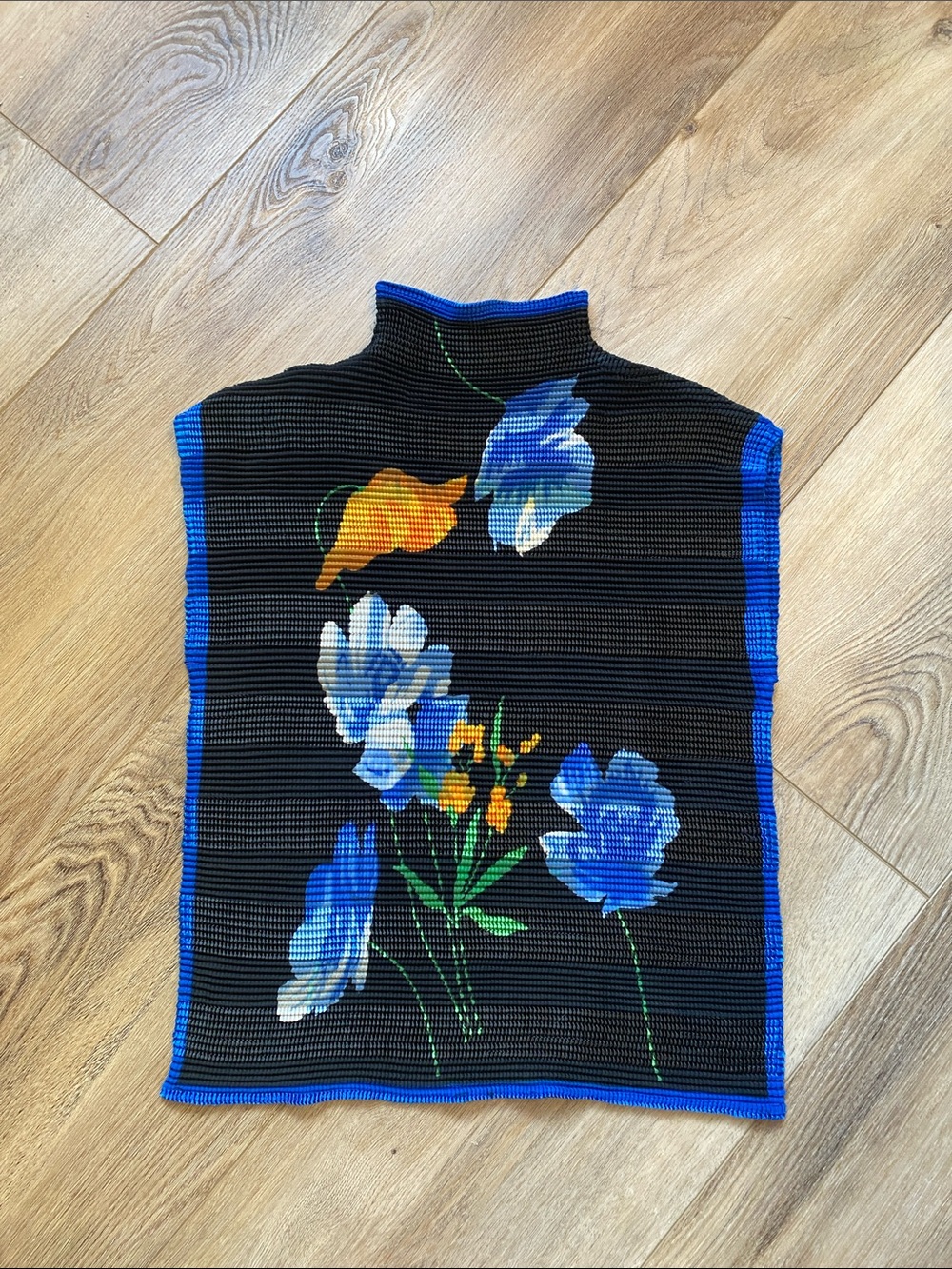 Vintage 90s Y2K Japanese Avant Garde Micro Crinkle Pleated Floral Mock Neck Top